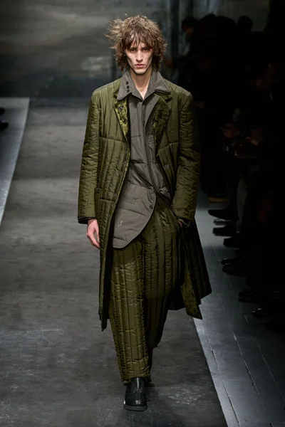 Look 21